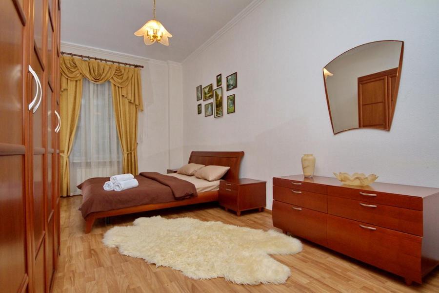 Apartments On Besarabka キエフ エクステリア 写真