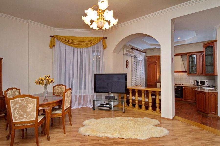 Apartments On Besarabka キエフ エクステリア 写真
