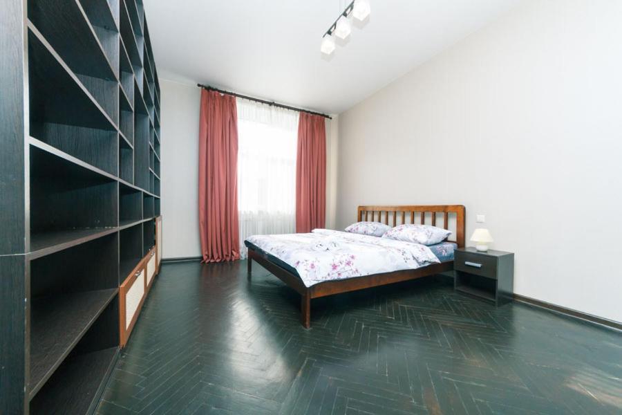 Apartments On Besarabka キエフ エクステリア 写真