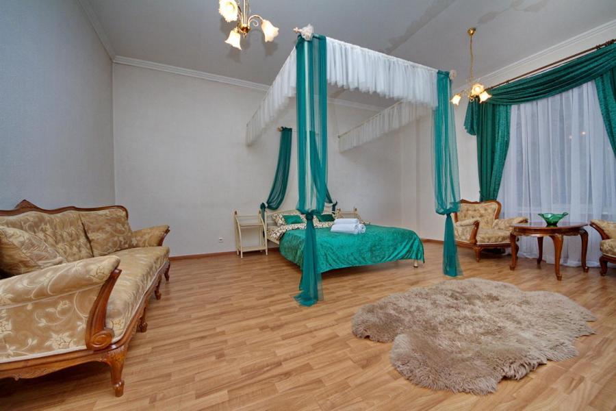 Apartments On Besarabka キエフ エクステリア 写真