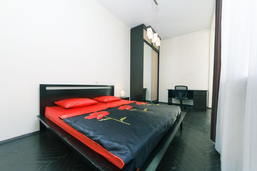 Apartments On Besarabka キエフ エクステリア 写真