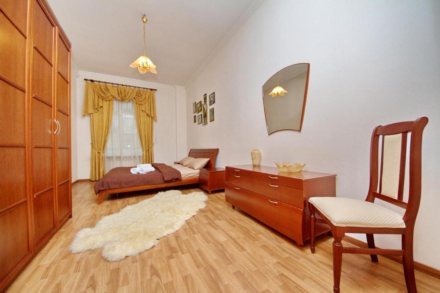 Apartments On Besarabka キエフ エクステリア 写真