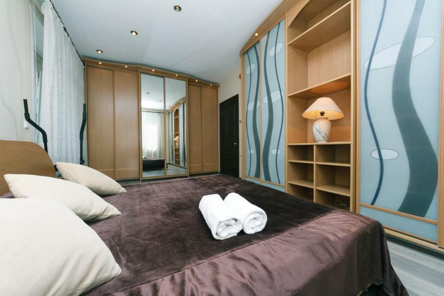 Apartments On Besarabka キエフ エクステリア 写真