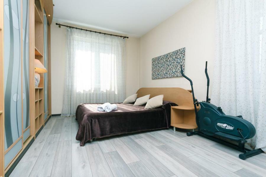 Apartments On Besarabka キエフ エクステリア 写真