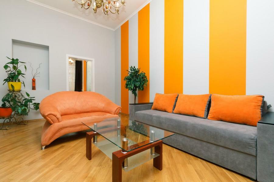 Apartments On Besarabka キエフ エクステリア 写真